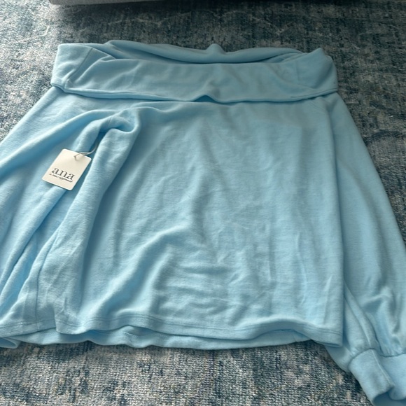 NWT OFF THE SHOULDER LIGHT BLUE BLOUSE - Picture 3 of 3